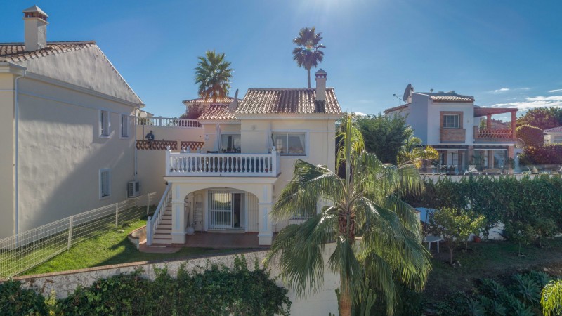 3 bedroom 2 bathroom villa for sale close to Fuengirola – 279,950€